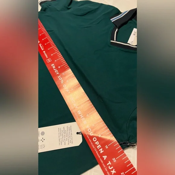 Abercrombie & Fitch No sweat collection polo - Picture 5 of 6